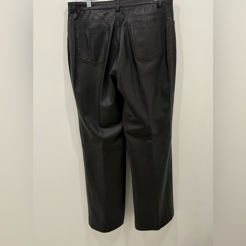 Burns gorgeous straight leg black leather pant 
5 pocket size 10 zipper button - Picture 2 of 11